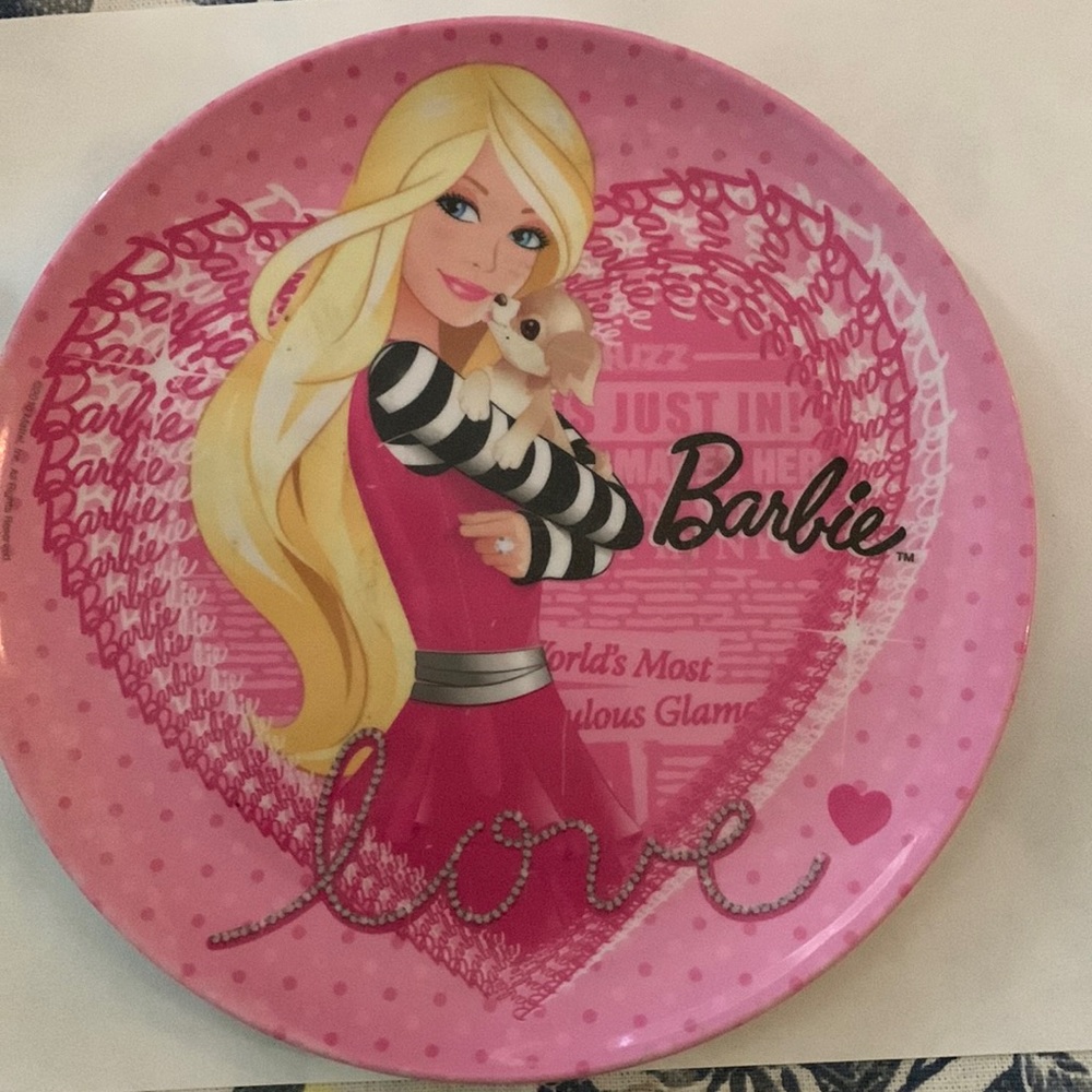 Barbie Love Decorative Plate- Mattel 2010
